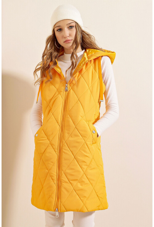 5140 Long Quilted Puffer Vest