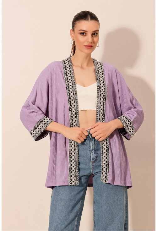 5866 Nakışlı Örme Kimono