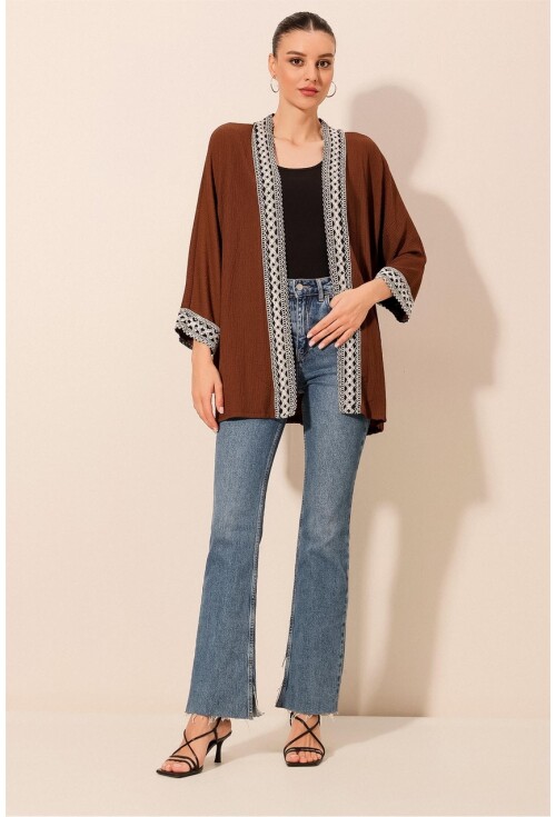 5866 Nakışlı Örme Kimono