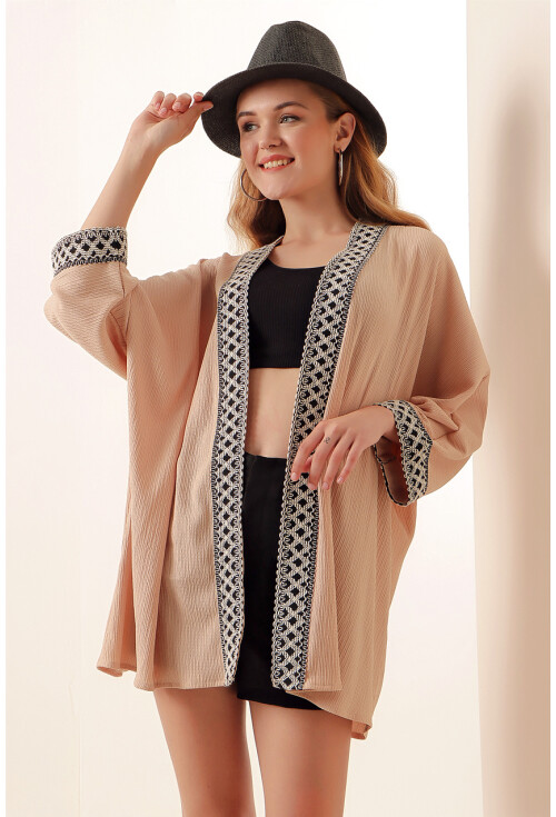 5866 Nakışlı Örme Kimono