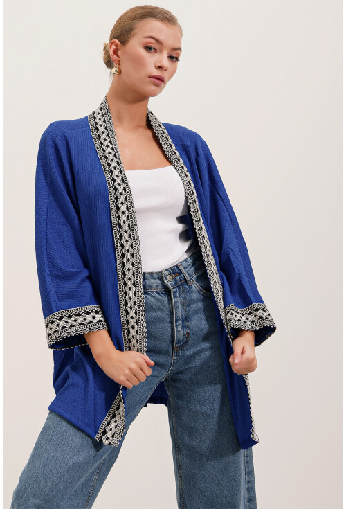 5866 Nakışlı Örme Kimono
