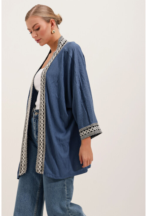 5866 Nakışlı Örme Kimono