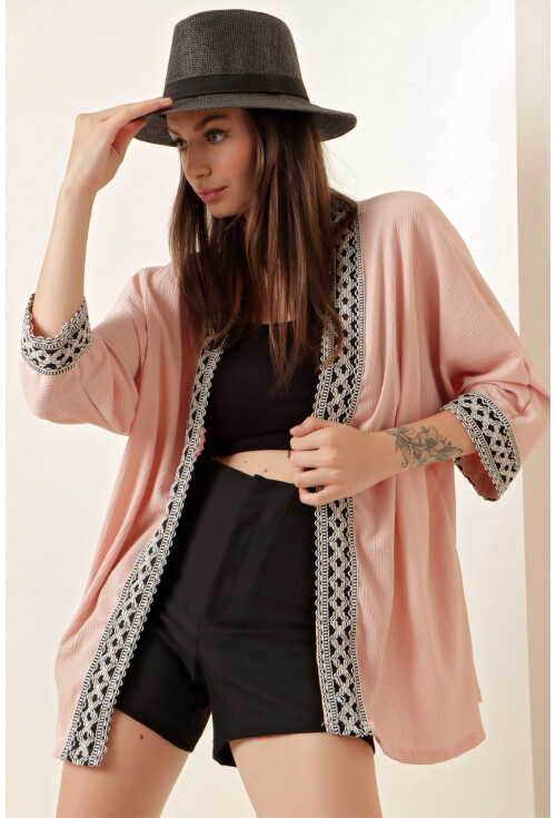 5866 Nakışlı Örme Kimono