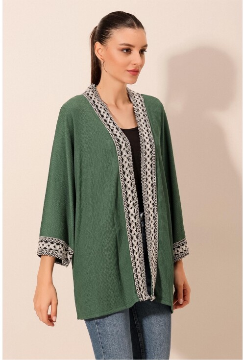 5866 Nakışlı Örme Kimono