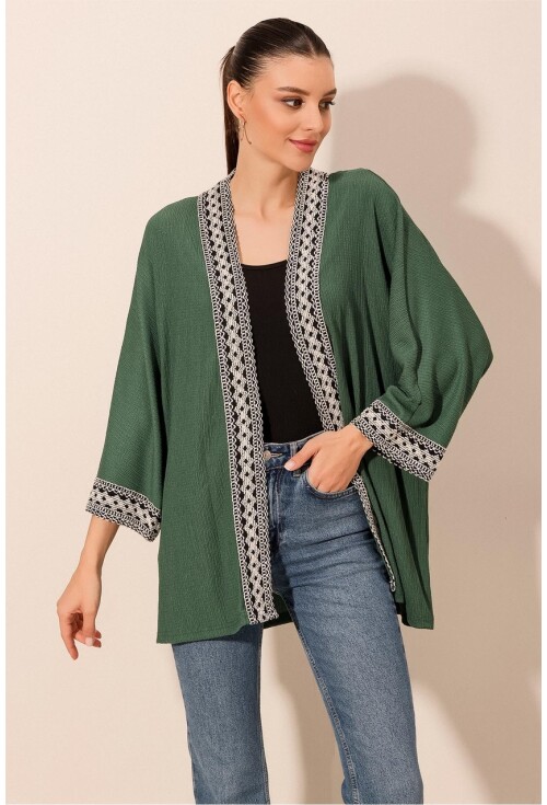 5866 Nakışlı Örme Kimono