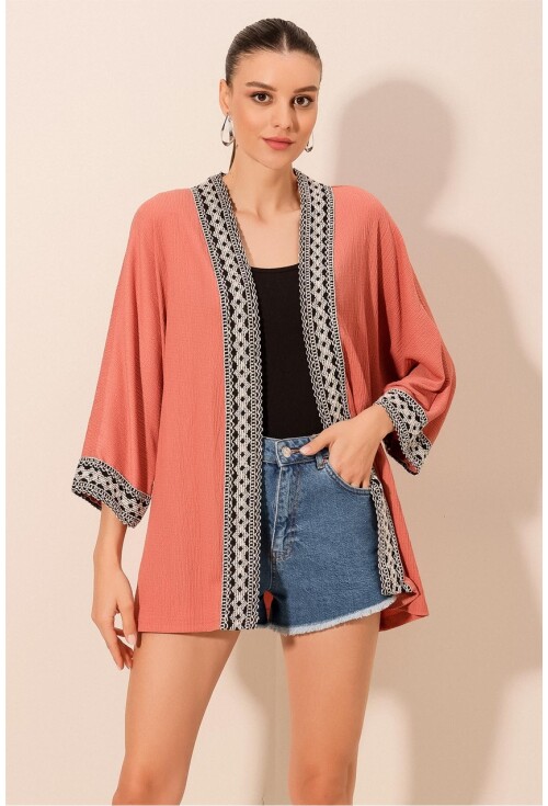 5866 Nakışlı Örme Kimono