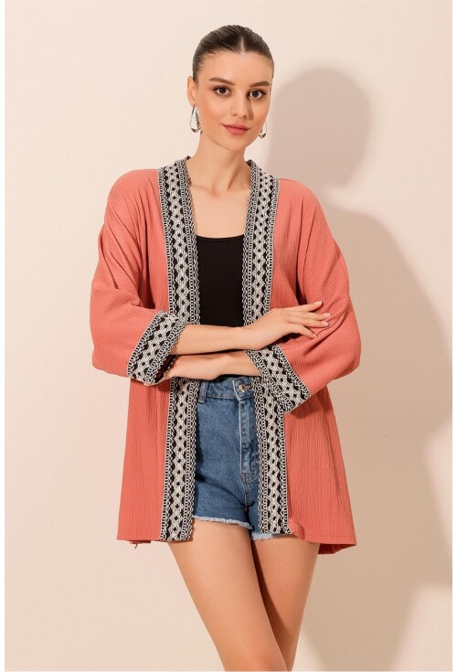5866 Nakışlı Örme Kimono