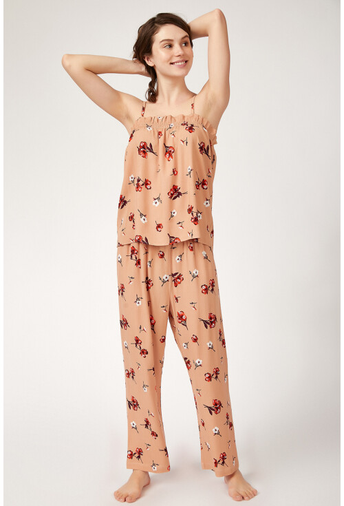 6473 Çiçek Desenli Fırfırlı Alt Üst Pijama Takımı