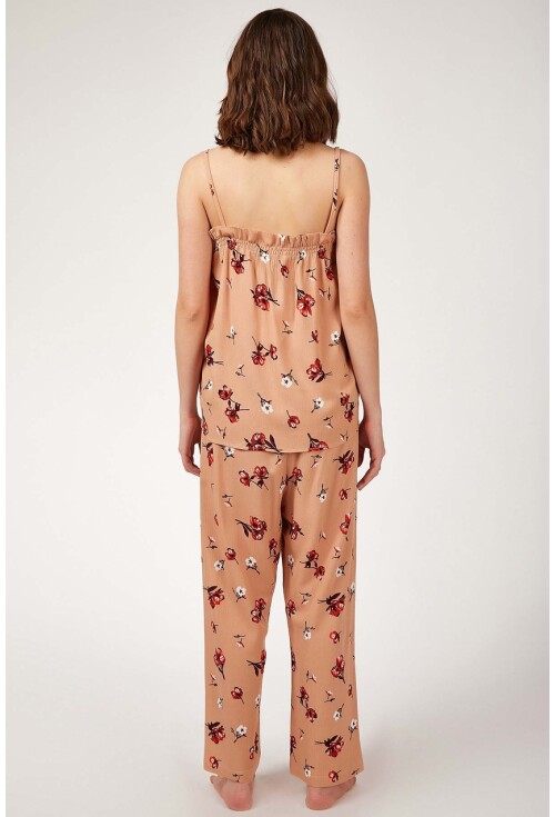6473 Çiçek Desenli Fırfırlı Alt Üst Pijama Takımı
