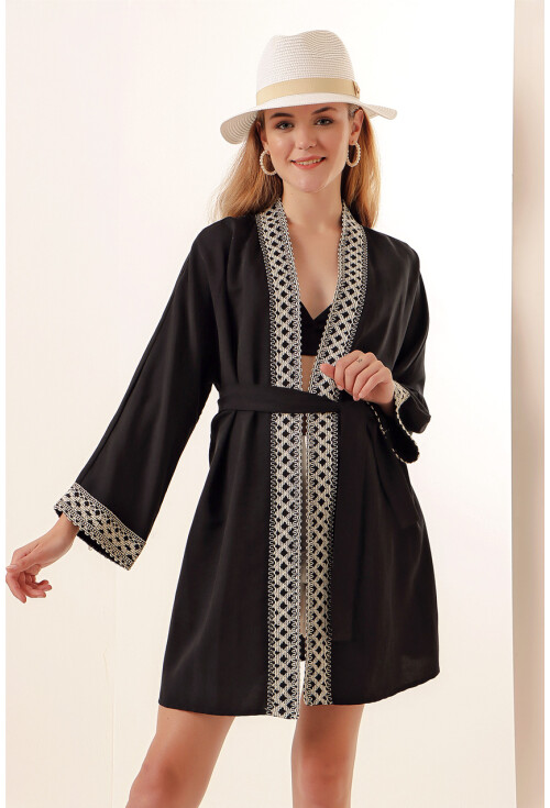 05867 Nakışlı Keten Kimono