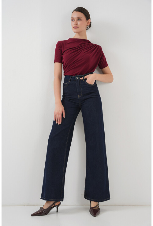 Büzgü Detaylı Kısa Kol Sandy Bluz 945