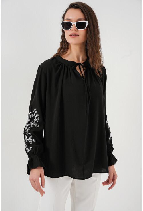 Kadın Nakışlı Örme Bluz 941