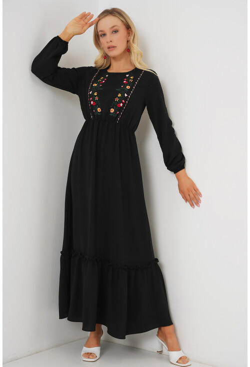 Kadın Nakışlı Uzun Tesettür Elbise 2550