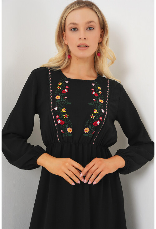 Kadın Nakışlı Uzun Tesettür Elbise 2550