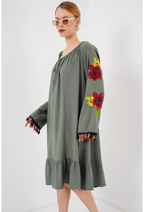 Nakışlı Midi Elbise 2531