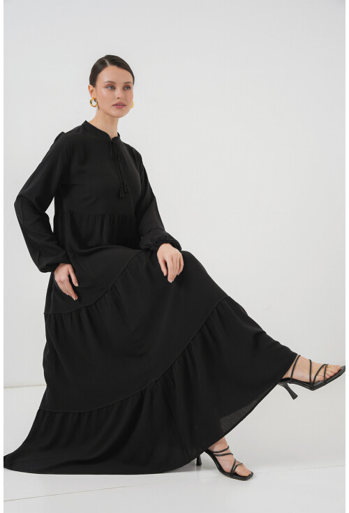 T1627 Dress With Lace-Up Collar