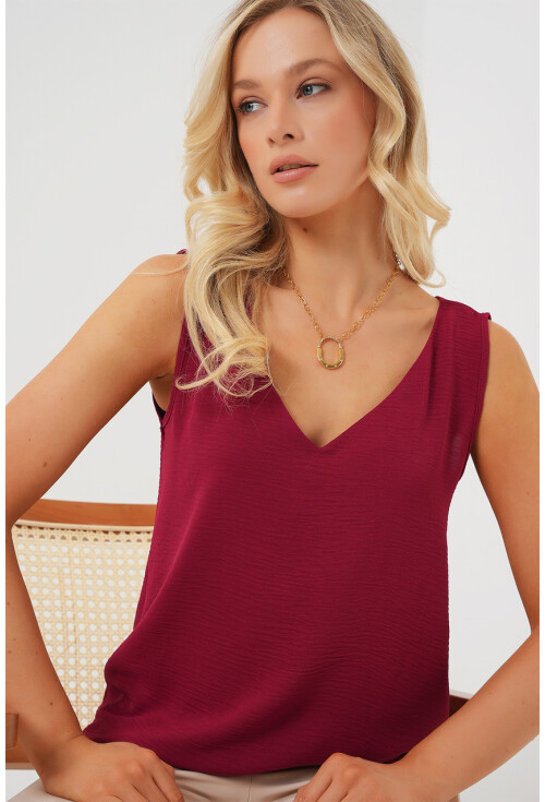 V Yaka Sıfır Kol Bluz 950