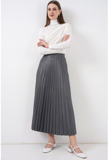 8009 Deri Görünümlü Piliseli Etek