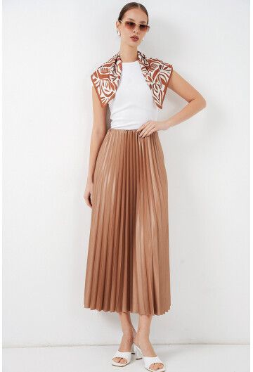 8009 Deri Görünümlü Piliseli Etek