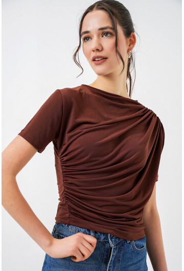 Büzgü Detaylı Kısa Kol Sandy Bluz 945