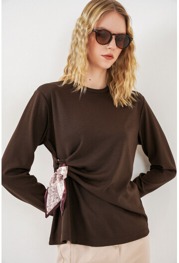 Kadın Fular Detaylu Uzun Kol Bluz 40000