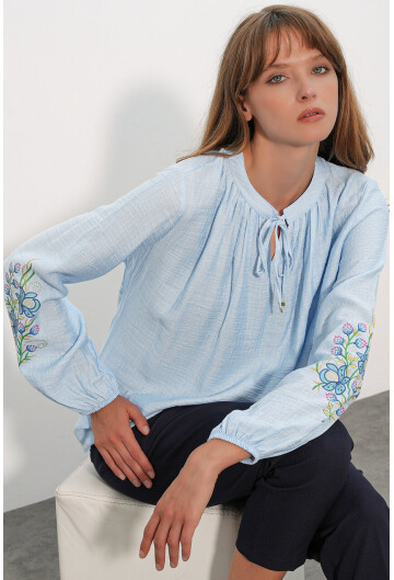 Kadın Nakışlı Oversize Bluz 1000
