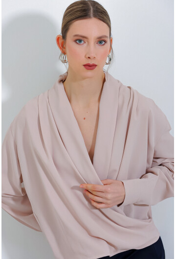 0492 Anvelop Yaka Dökümlü Bluz