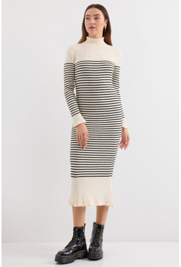 15893 Çizgili Uzun Triko Elbise