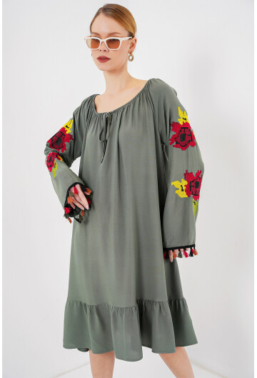 Nakışlı Midi Elbise 2531