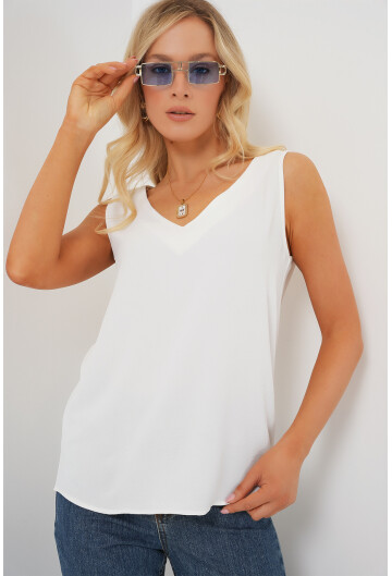 V Yaka Sıfır Kol Bluz 950